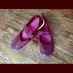 NIKE Mary Jane Sneakers, Super Light Weight